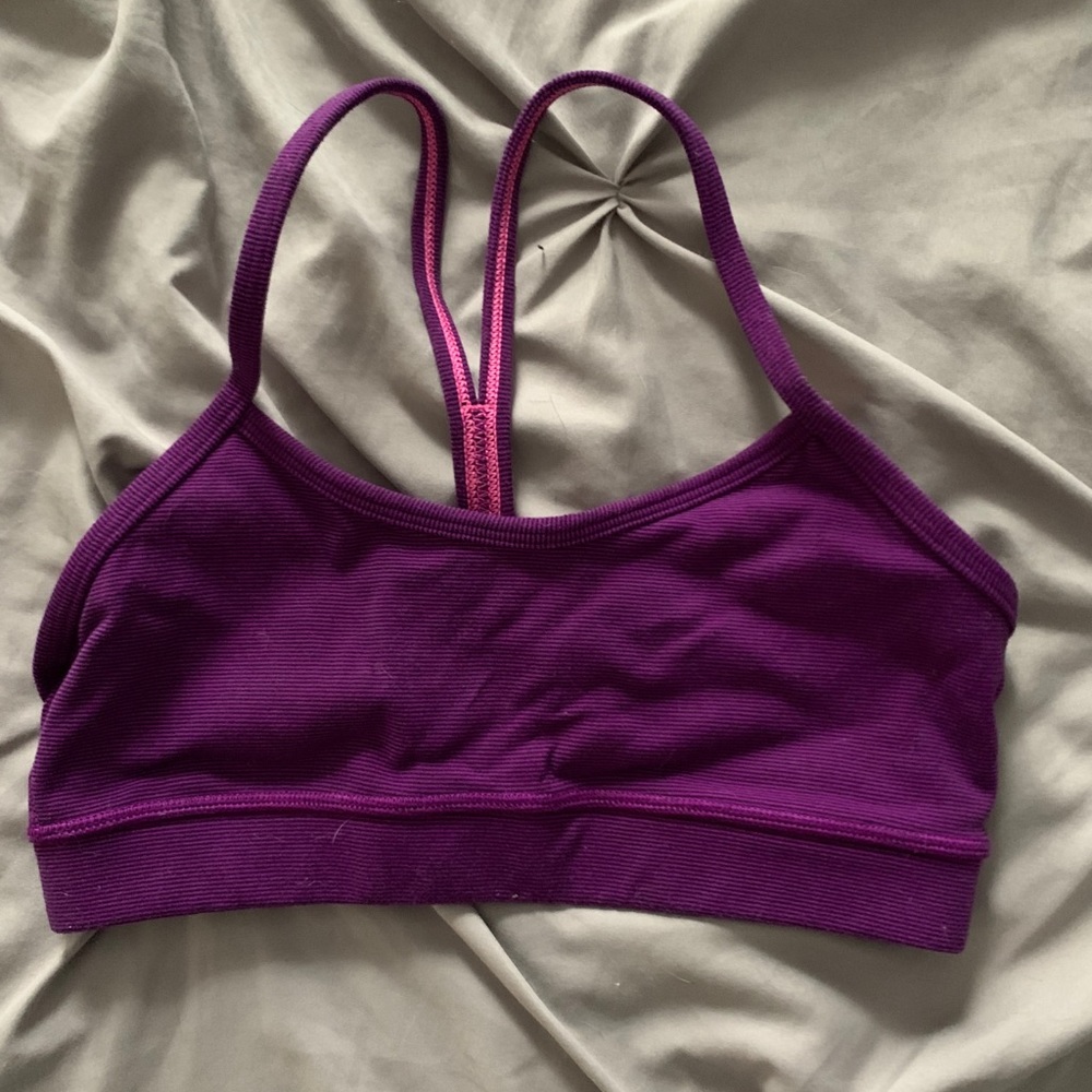 Lululemon sports bra